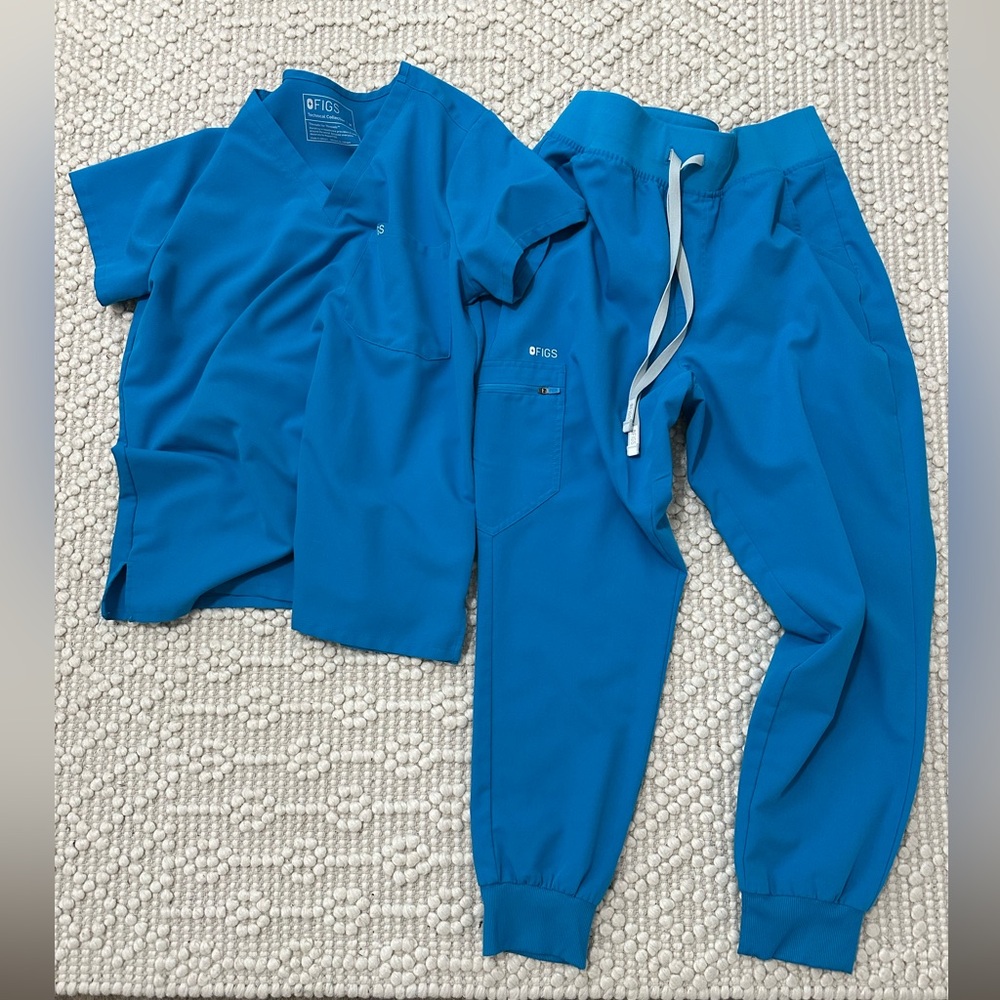 FIGS scrub set women’s